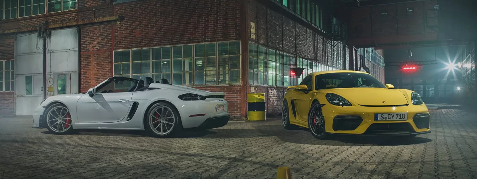 Новые топовые спорткары с атмосферным двигателем: Porsche 718 Spyder и 718 Cayman GT4